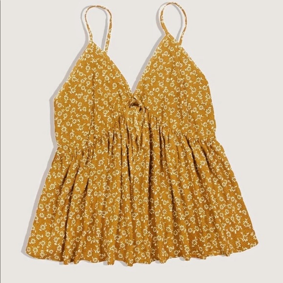 Spaghetti strap flowy tank top. 1X or XL. Very cute with black skinny jeans - Picture 4 of 4